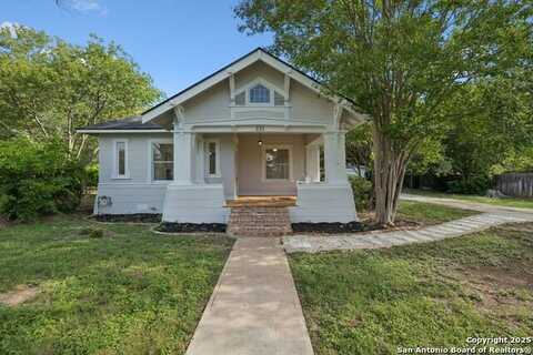 233 May Street, Castroville, TX 78009