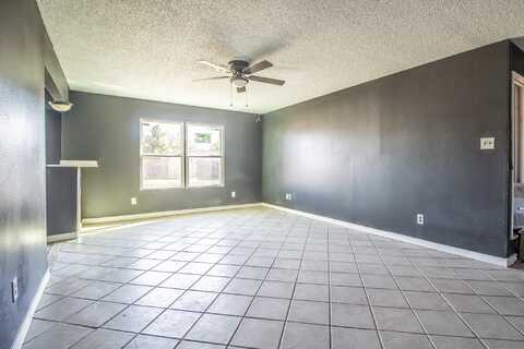 7417 Fir Avenue, Lubbock, TX 79404