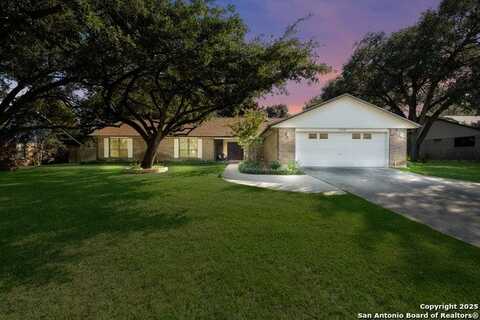 1115 Cardinal St, Pleasanton, TX 78064