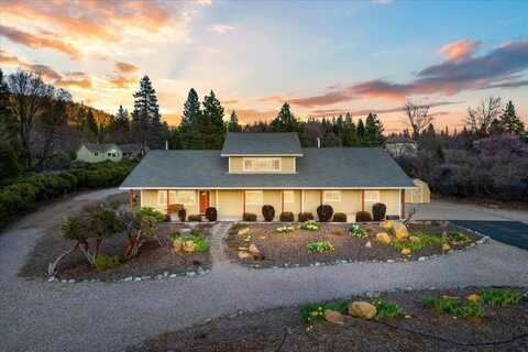 332 Alpine Drive, Mount Shasta, CA 96067
