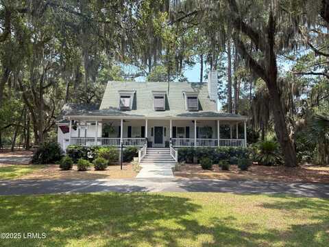 8 Dolphin Point Drive, Beaufort, SC 29907