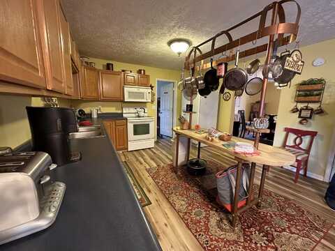 645 Fincastle Road, Rogers, KY 41365
