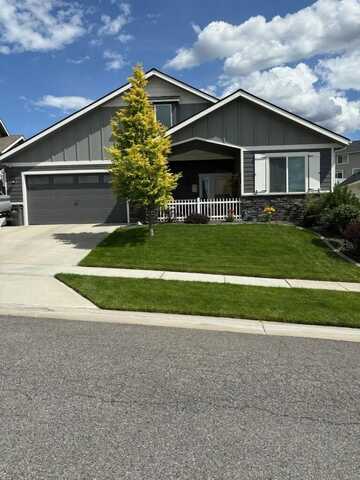 2709 S Seabiscuit Dr, Veradale, WA 99037