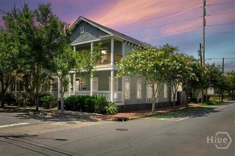 220 E 33rd Street, Savannah, GA 31401