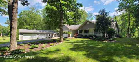 133 W Love, Sanford, MI 48657