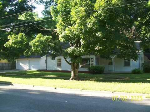 900 Adams St, Fredonia, KS 66736