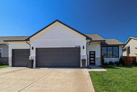 1209 E Prairie Hill Cir, Park City, KS 67219