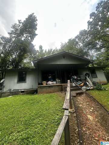 136 PEAVEY HILL STREET, SYLACAUGA, AL 35150