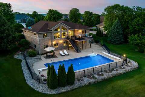 3011 Linnerud Drive, Stoughton, WI 53589