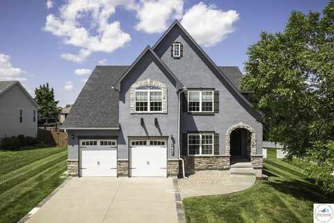 1401 Nottingham, Warrensburg, MO 64093