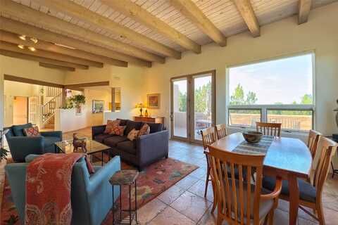 264 El Duane Court, Santa Fe, NM 87501