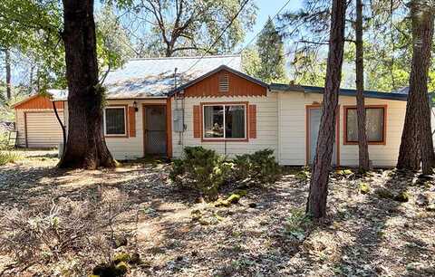 21423 Chamberlain Street, Lakehead, CA 96051
