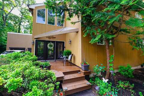 12 Fischer Rd Road, Linwood, NJ 08221