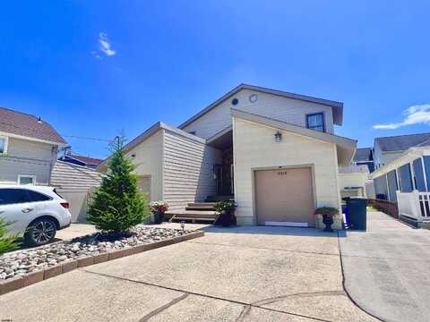 9310 Monmouth Ave, Margate City, NJ 08402