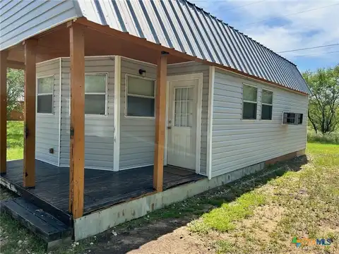 140 HOLLOW PASS Lane, Seguin, TX 78155