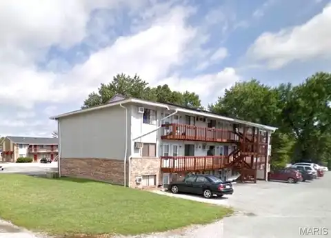 8 N 45TH Street, Belleville, IL 62226