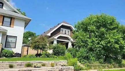 Delaware, MILWAUKEE, WI 53207