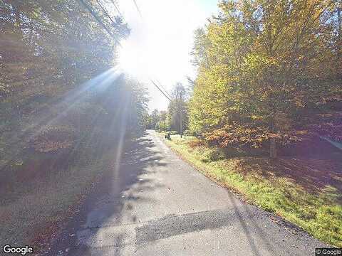 Seven Natures Dr, Tobyhanna, PA 18466