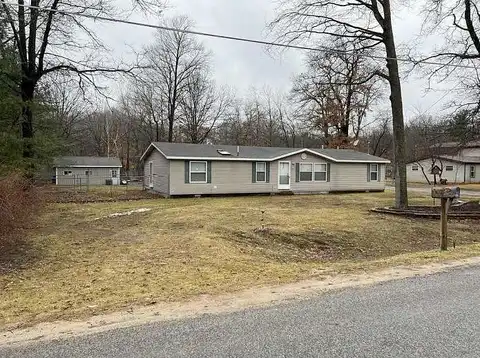 Maplecrest, SANFORD, MI 48657