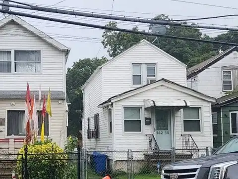 Foch, JAMAICA, NY 11436
