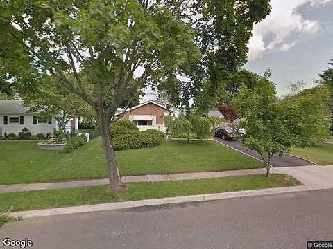 Parkview, COMMACK, NY 11725