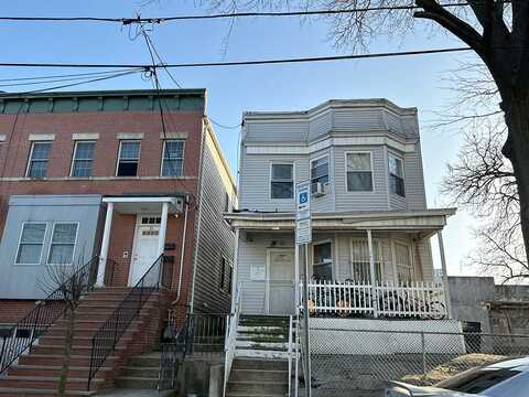 Oak, JERSEY CITY, NJ 07304