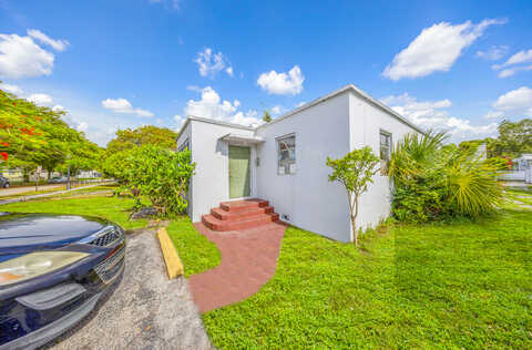 Taylor, HOLLYWOOD, FL 33020