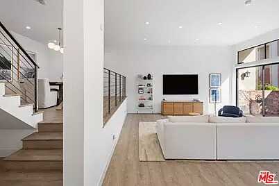 Street &Amp; Grand Avenu, Los Angeles, CA 90007
