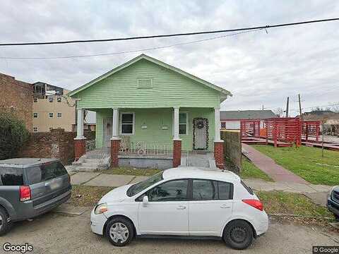 Lasalle, NEW ORLEANS, LA 70113