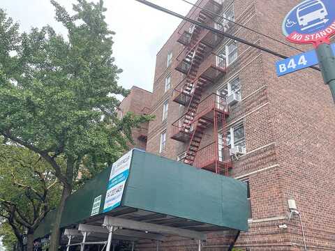 Nostrand, BROOKLYN, NY 11229