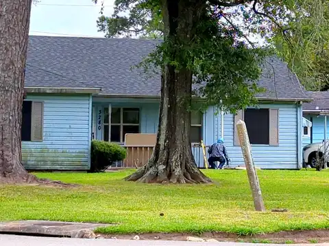 Redwood, BEAUMONT, TX 77703