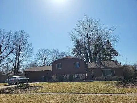 Pearl, NORTH RIDGEVILLE, OH 44039