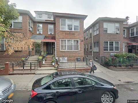 90Th, JACKSON HEIGHTS, NY 11372