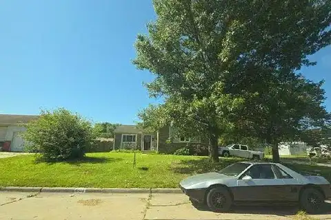 Laura, WICHITA, KS 67216