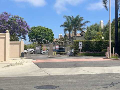 Columbus, OXNARD, CA 93033