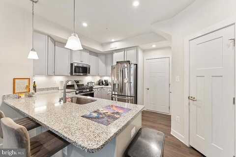 Etterbeek, IJAMSVILLE, MD 21754