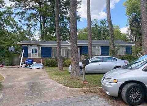 Court H, BIRMINGHAM, AL 35228