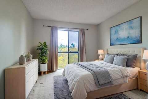 Cowles Mountain Court #C32, San Diego, CA 92120