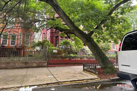 Prospect, BROOKLYN, NY 11216