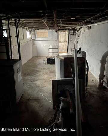 Pleasant Valley, STATEN ISLAND, NY 10304