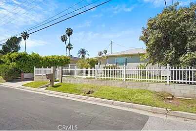 Bellevu, Los Angeles, CA 90018