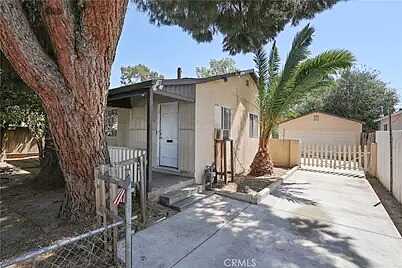 Between Lindley And Reseda--Just North Of Lasse, Los Angeles, CA 90002