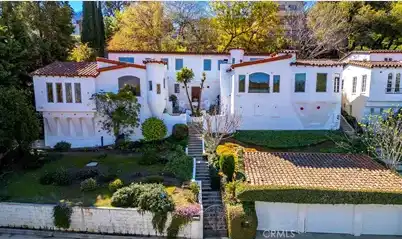 Between Martel And Fulle, Los Angeles, CA 90027