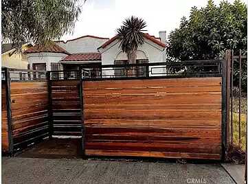 Franklin/Labre, Los Angeles, CA 90044