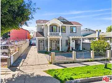Goshen Ave. And Wilshire Blvd, Los Angeles, CA 90029