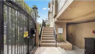Greenwood D, Los Angeles, CA 90006