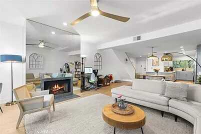 Independence And Hackne, Los Angeles, CA 90068
