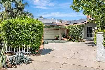 Lindley Avenue And Oxnard Stree, Los Angeles, CA 90047