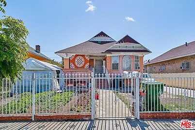 N Fuller Av, Los Angeles, CA 90011