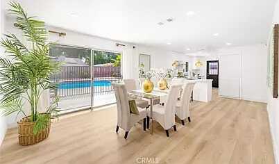 Oxnar, Los Angeles, CA 90068